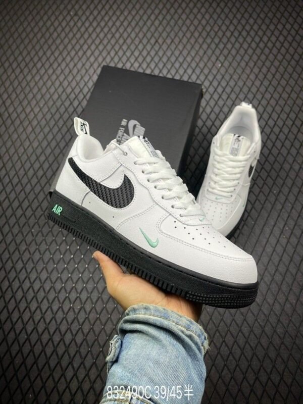 Nike Air Force Branco/Preto Carbon Fiber