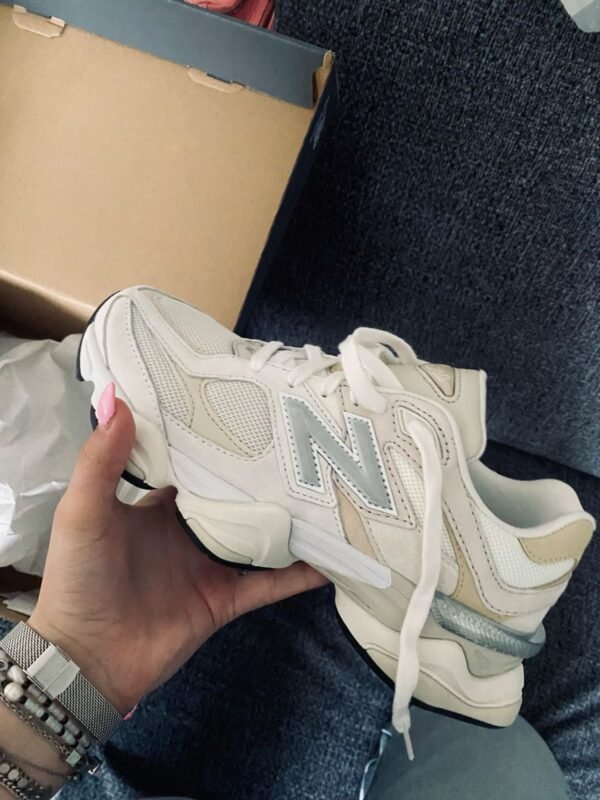 New Balance 9060 Beje